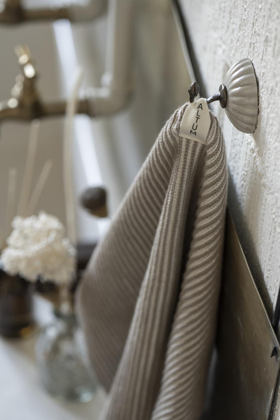 Percha Gancho Beige