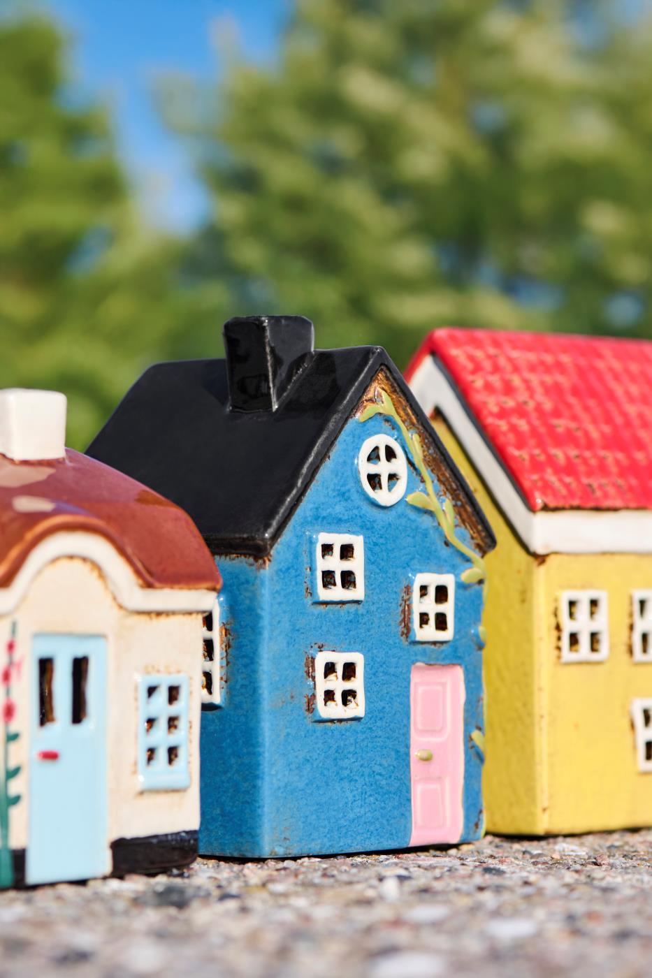 Ceramic House with Leaves